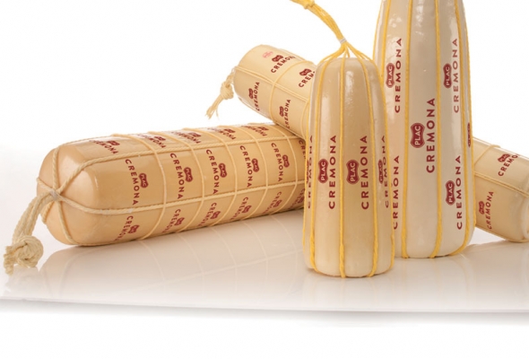 Provolone Piccante (piquant)